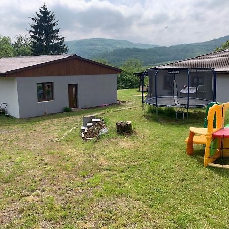 Apartman S Bazenem A Saunou Kadan Luaran gambar