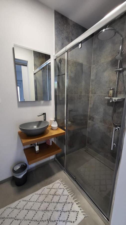 Apartman S Bazenem A Saunou Kadan Luaran gambar