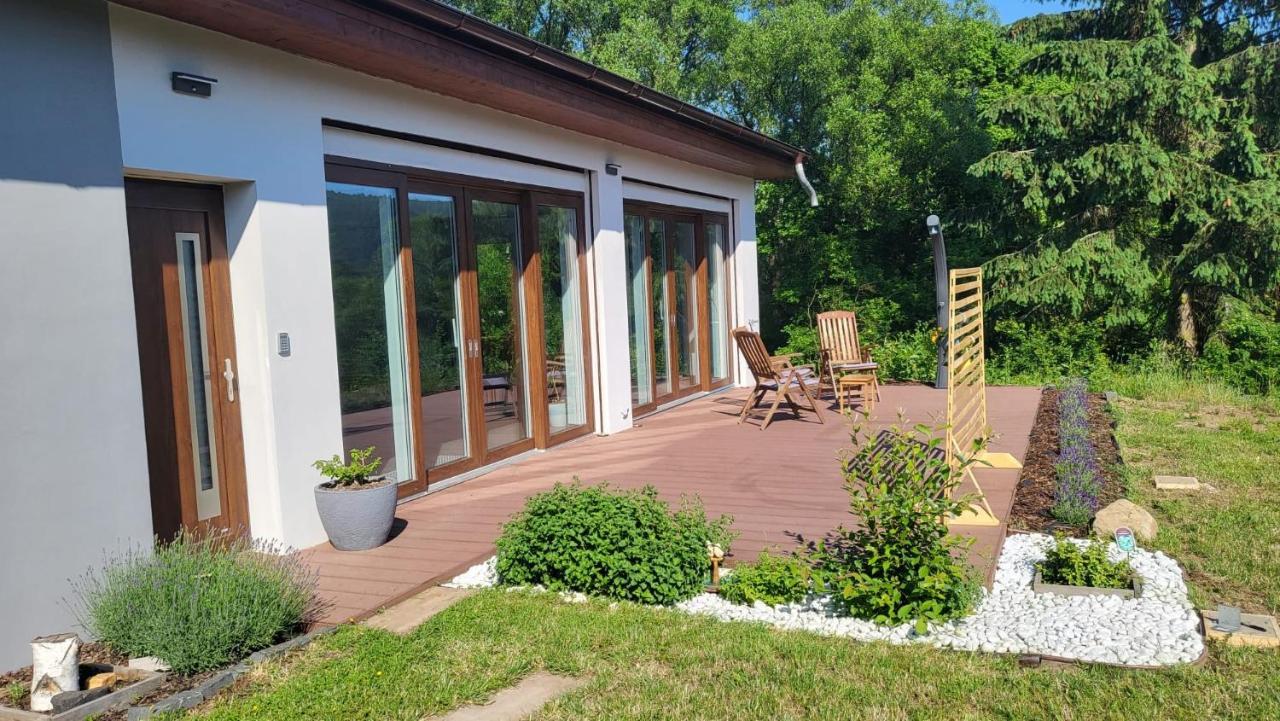 Apartman S Bazenem A Saunou Kadan Luaran gambar